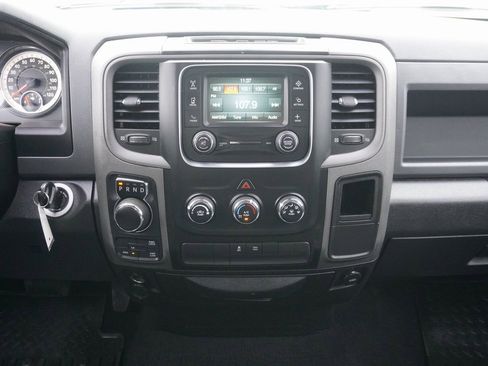 Used 2017 RAM 1500 Express image 24