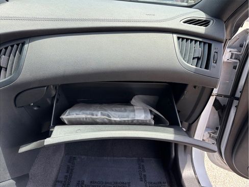 Used 2016 Hyundai Genesis 3.8 RWD image 36