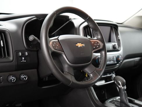 Used 2022 Chevrolet Colorado LT w/ LT Convenience Package AWD/4WD image 12