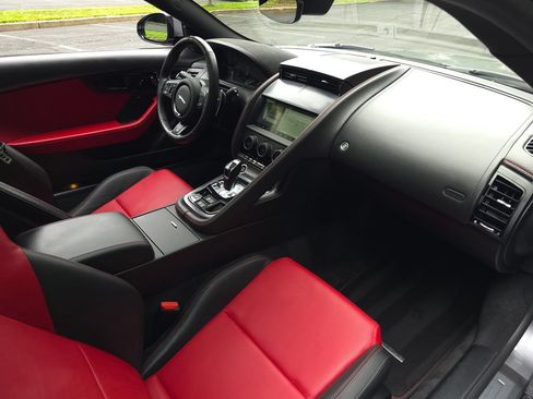 Used 2023 Jaguar F-TYPE R AWD/4WD image 15