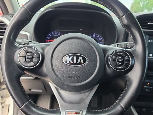Used 2020 Kia Soul GT-Line w/ GT 2.0L Power Sunroof Package FWD image 19