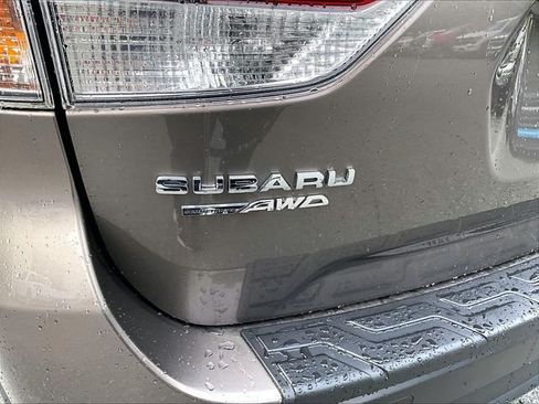 Used 2023 Subaru Forester Premium AWD/4WD image 8