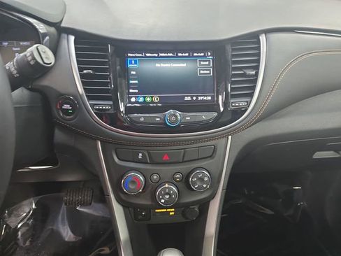 Used 2021 Chevrolet Trax LT w/ Driver Confidence Package image 21