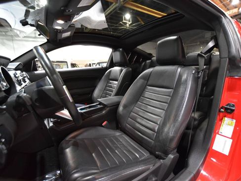 Used 2009 Ford Mustang GT Premium RWD image 28