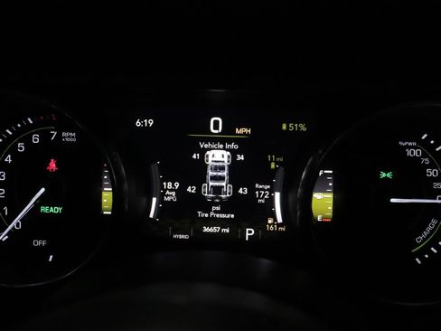 Used 2023 Jeep Wrangler Unlimited w/ Sun & Screen Package image 15