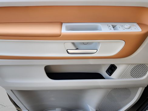 New 2025 Volkswagen ID. Buzz Pro S Plus image 26