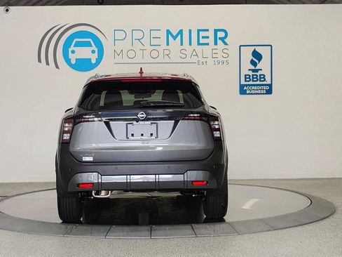 Used 2025 Nissan Kicks SV w/ SV Premium Package FWD image 18
