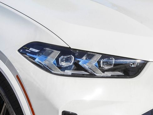 New 2026 BMW X5 M60i image 8