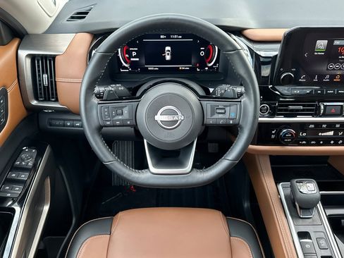 Used 2022 Nissan Pathfinder Platinum w/ Cargo Package image 13