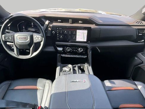 Used 2025 GMC Sierra 2500 AT4 w/ AT4 Premium Plus Package AWD/4WD image 15