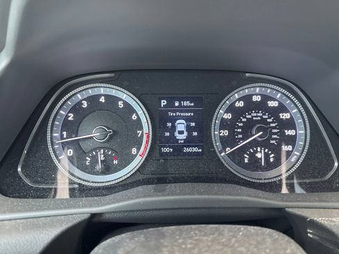 Used 2023 Hyundai Sonata SE w/ Preferred Accessory Package FWD image 2