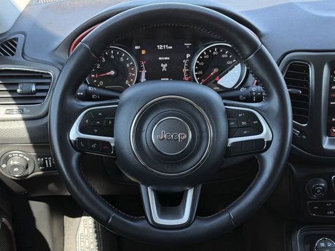 Used 2019 Jeep Compass Trailhawk image 5