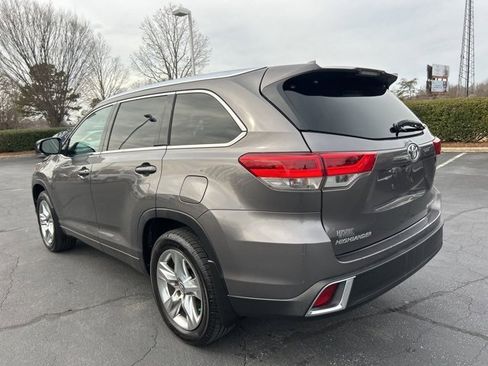 Used 2018 Toyota Highlander Limited image 9