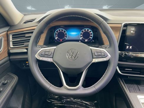 New 2026 Volkswagen Atlas SE image 17