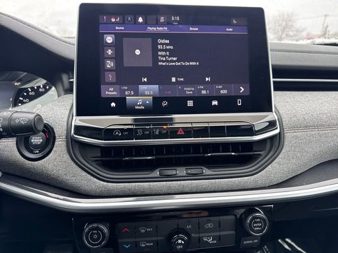 Certified 2022 Jeep Compass Latitude image 22