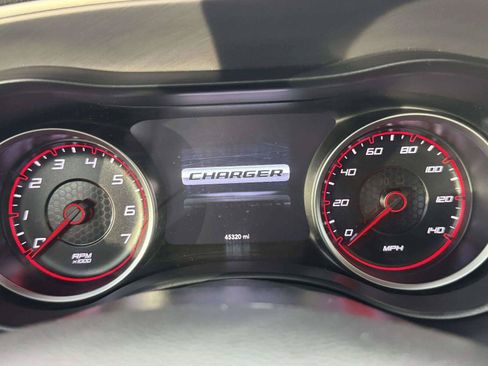 Used 2022 Dodge Charger SXT RWD image 21