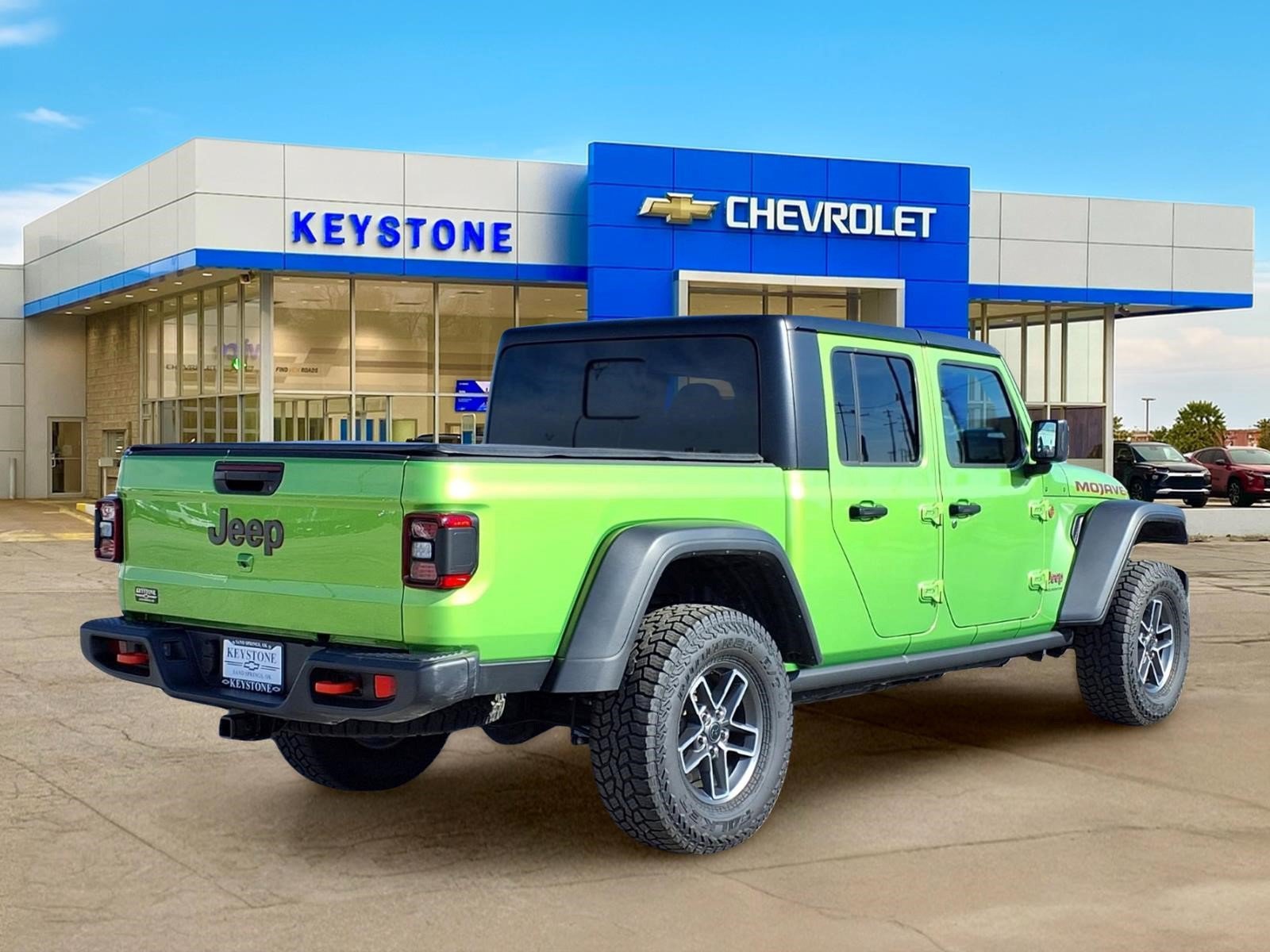 Used 2025 Jeep Gladiator Mojave w/ Convenience Group AWD/4WD image 7