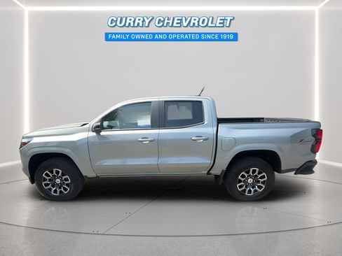 Used 2024 Chevrolet Colorado Z71 w/ Safety Package AWD/4WD image 9
