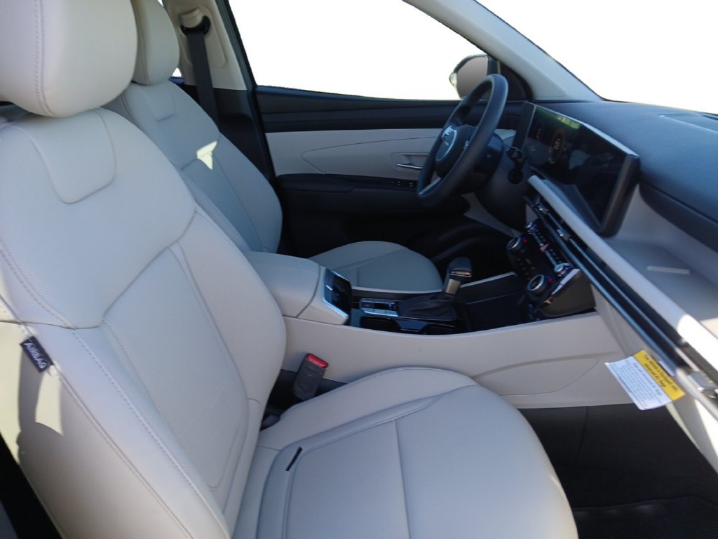 New 2026 Hyundai Tucson SEL Plus FWD image 16