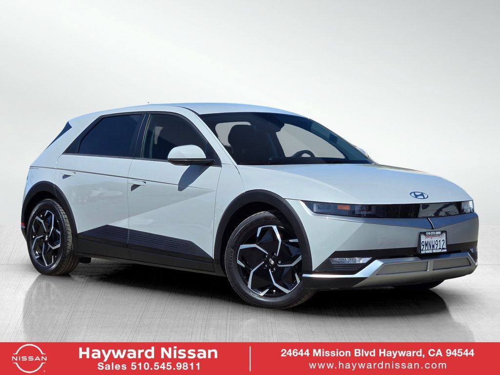 Used 2024 Hyundai Ioniq 5 SE RWD image 1