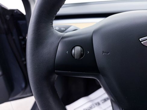 Used 2023 Tesla Model 3 Standard Range image 27