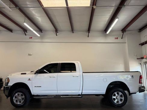 Used 2020 RAM 2500 Big Horn AWD/4WD image 3
