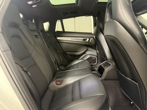 Used 2023 Porsche Panamera 4 Platinum Edition image 13