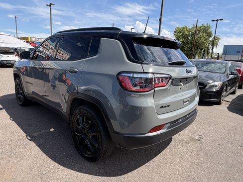 Used 2023 Jeep Compass Latitude AWD/4WD image 4