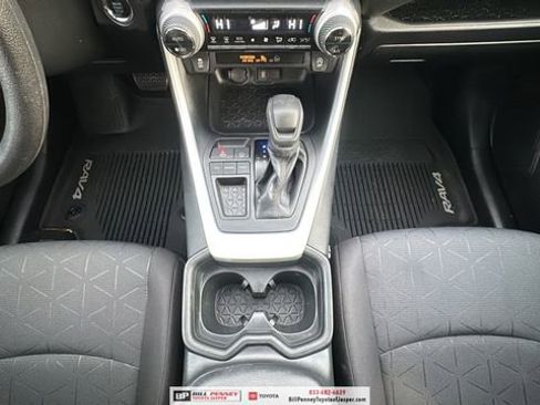 Used 2020 Toyota RAV4 XLE w/ Convenience Package image 9