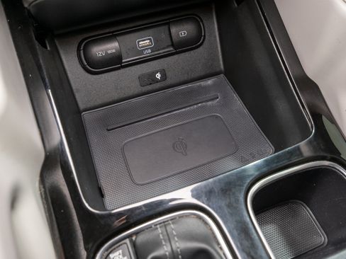 Used 2022 Kia Telluride SX w/ SX Prestige Package AWD/4WD image 23