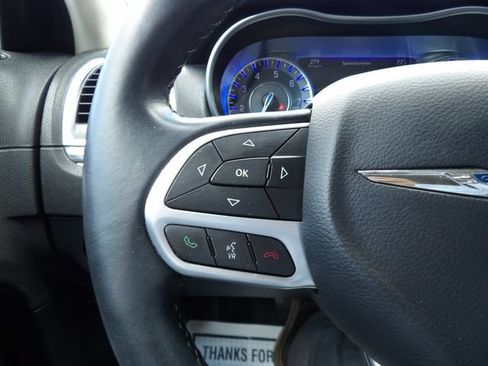 Used 2017 Chrysler 300 Limited w/ Value Package RWD image 20