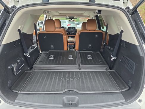 Certified 2023 Nissan Pathfinder Platinum image 12