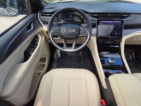 Used 2023 Jeep Grand Cherokee L Limited RWD image 28