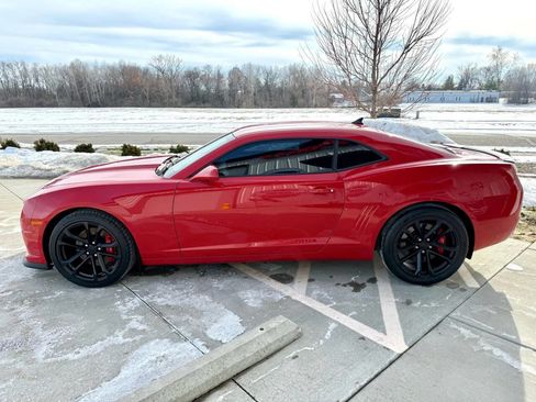 Used 2013 Chevrolet Camaro SS w/ SS Performance Package image 5