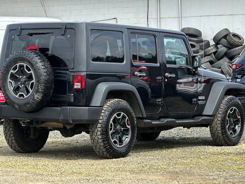 Used 2014 Jeep Wrangler Unlimited Sport w/ Quick Order Package 23S AWD/4WD image 4