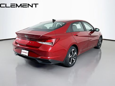 Certified 2023 Hyundai Elantra SEL w/ Convenience Package FWD image 7