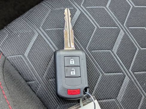 Used 2025 Mitsubishi Outlander Sport LE AWD/4WD image 32