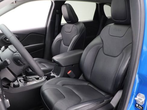 Used 2022 Jeep Cherokee Limited image 15