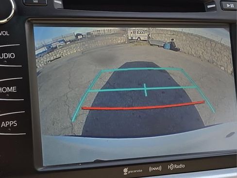 Used 2019 Toyota Highlander XLE image 28