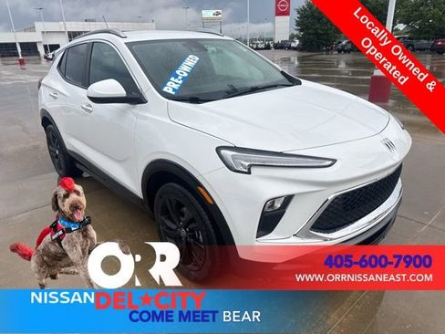 Used 2024 Buick Encore GX Sport Touring image 7