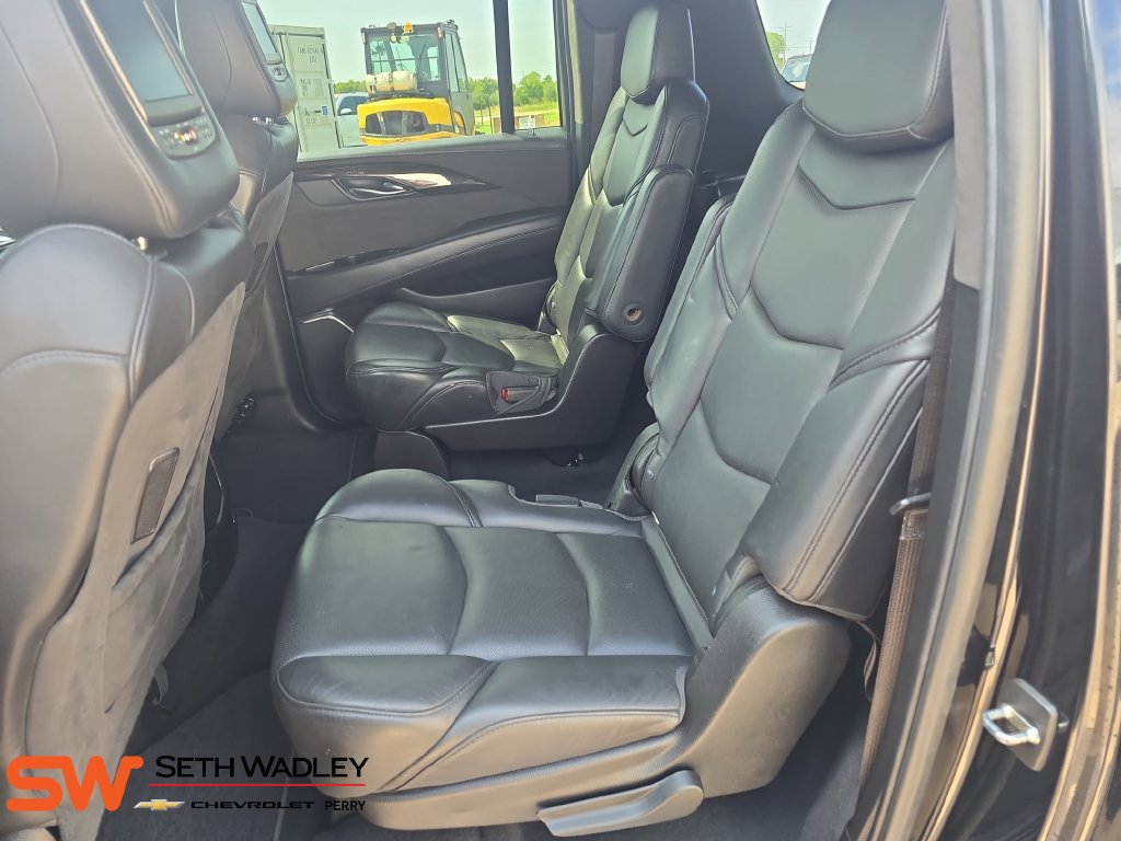 Used 2018 Cadillac Escalade ESV Platinum AWD/4WD image 15