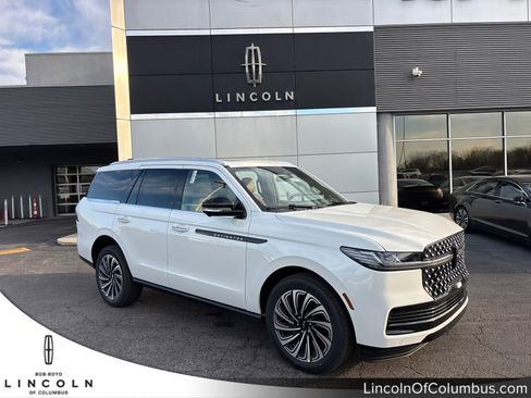 New 2026 Lincoln Navigator Black Label AWD/4WD image 1