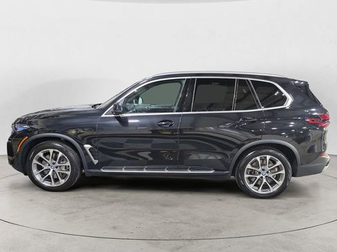 Used 2025 BMW X5 xDrive50e w/ Climate Comfort Package image 2