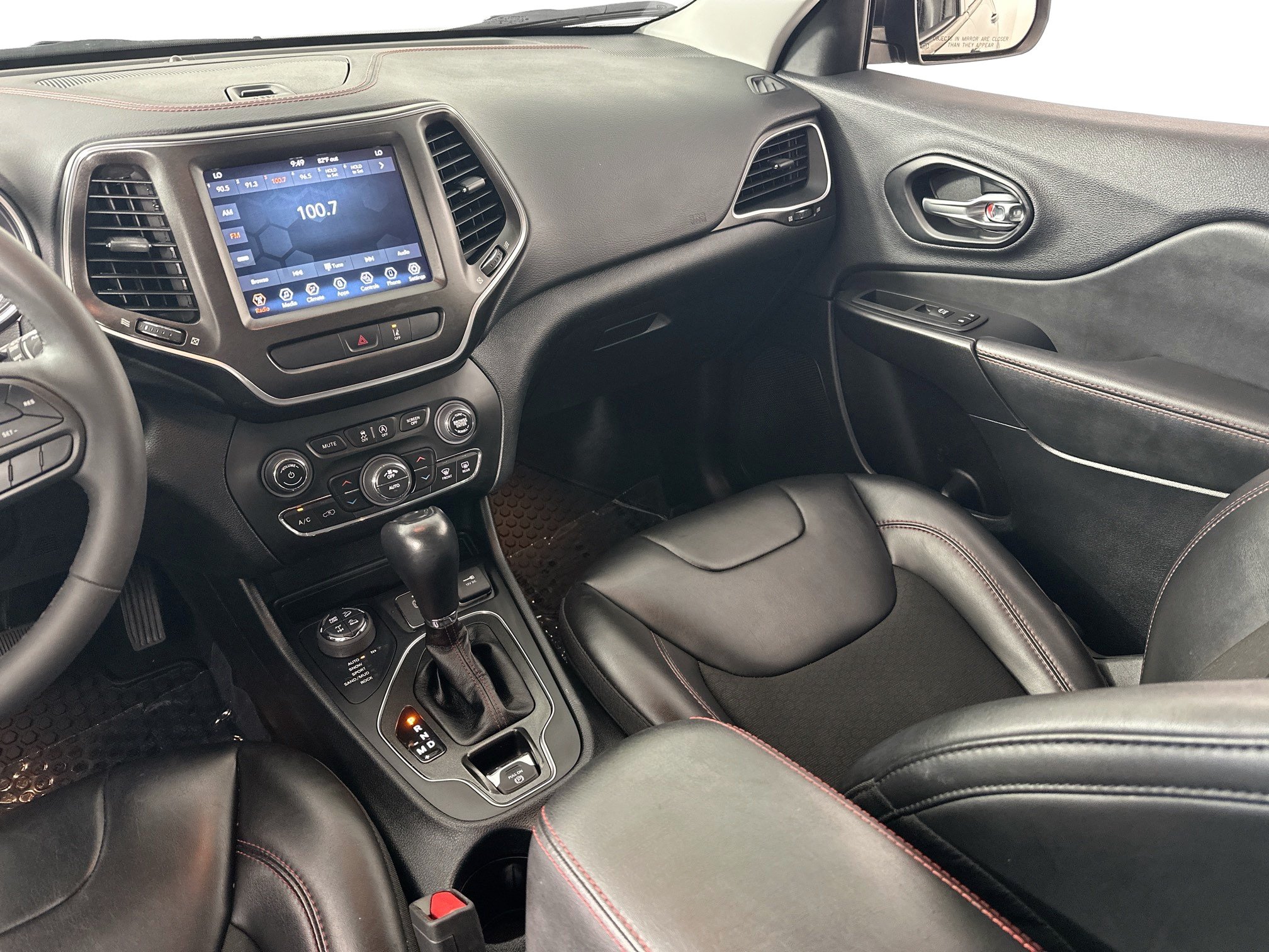 Used 2022 Jeep Cherokee Trailhawk w/ Trailer Tow Group AWD/4WD image 22