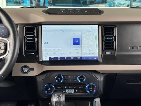 Used 2023 Ford Bronco Wildtrak AWD/4WD image 22