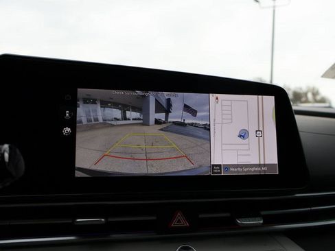 New 2025 Hyundai Elantra Limited image 35