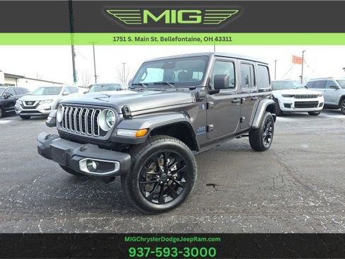 Used 2025 Jeep Wrangler Unlimited Sahara w/ Safety Group image 1