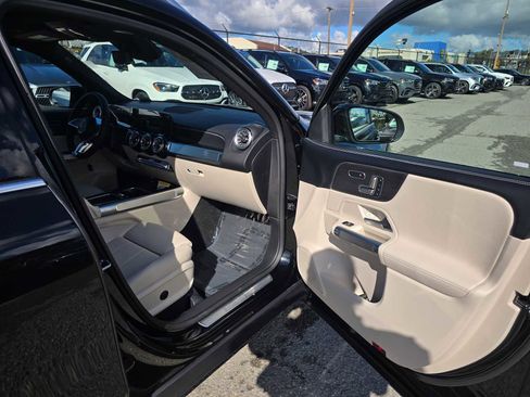 New 2026 Mercedes-Benz GLB 250 image 11
