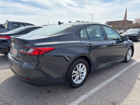 Used 2025 Toyota Camry LE image 4