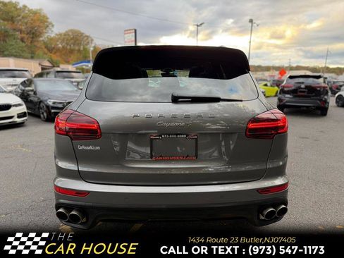 Used 2017 Porsche Cayenne S image 12